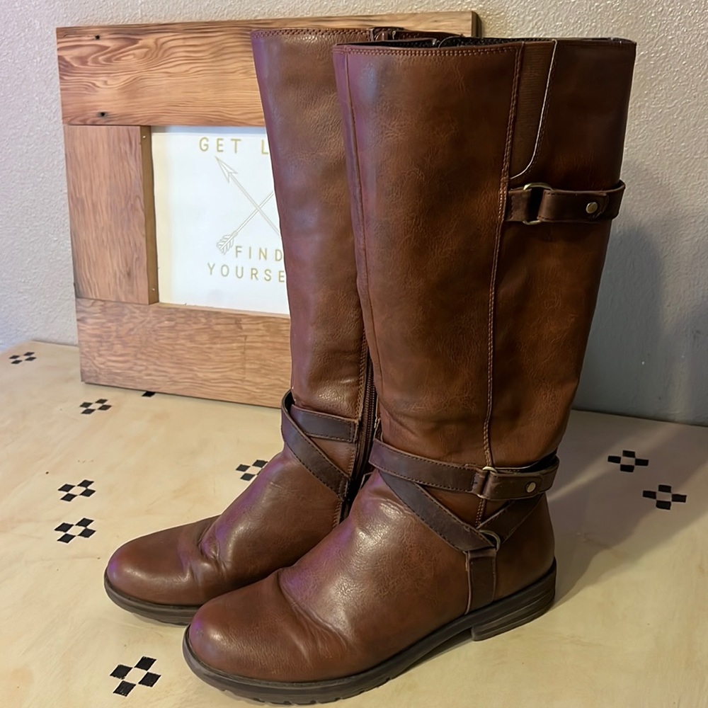 Natural Soul Wide calf zip up boots size 9.5 brown faux leather.